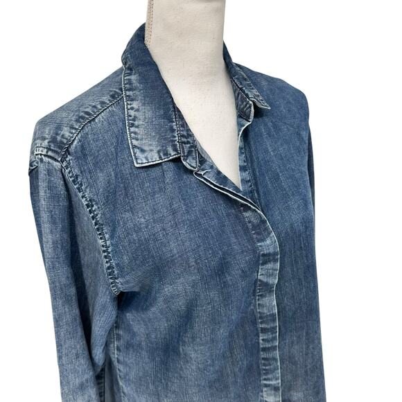 Cloth & Stone Chambray Button Front Split Back Tencel Shirt Sz Medium - Picture 3 of 8